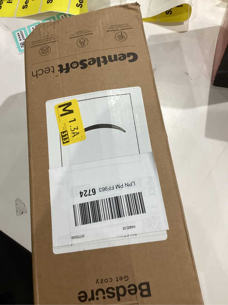 Condition photo showing Good Condition for Bedsure Fleece Blanket Twin Blanket Grey - 300GSM Soft Lightweight Plush Cozy Twin XL Blankets for Bed, Sofa, Couch, Travel, Camping, 66 inch X 90 inch Grey Twin XL (66" x 90")