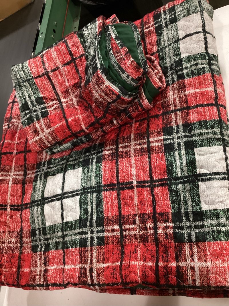 Condition photo showing Good Condition for beatrice home fashions lightweight king holiday quilt bedding set tarick plaid, red, black, green king red, black, green