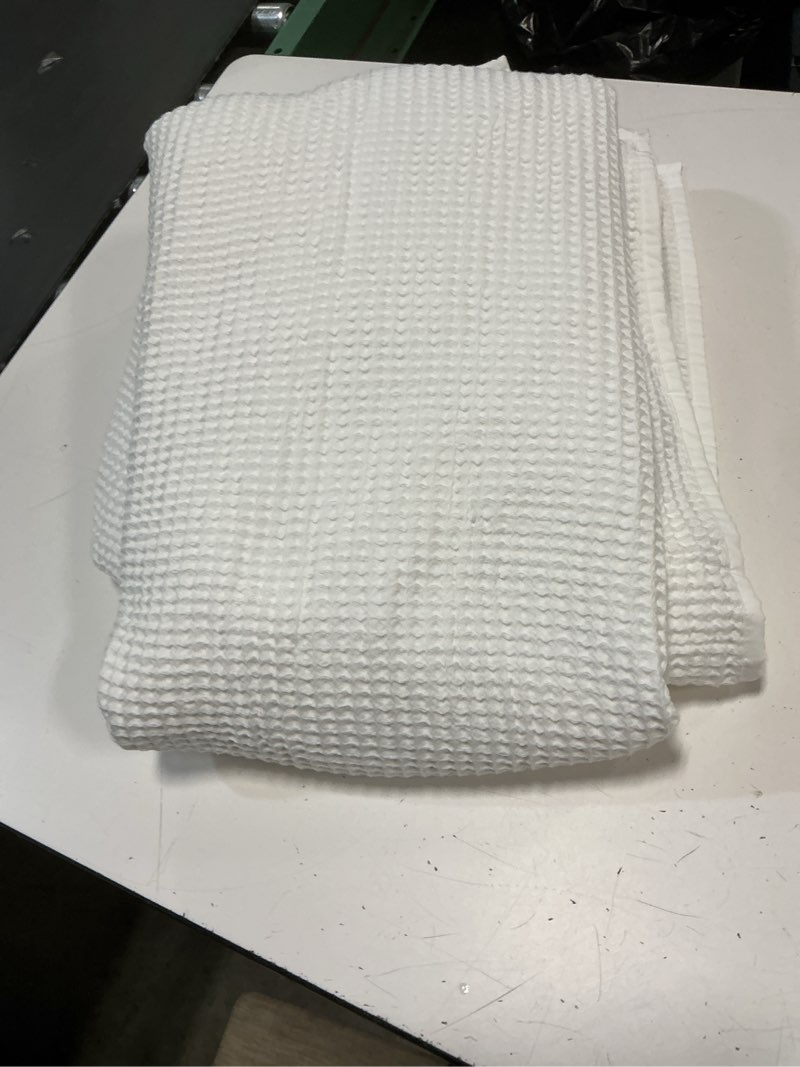 Condition photo showing Good Condition for ( color :white size queen )quince organic waffle bed blanket 