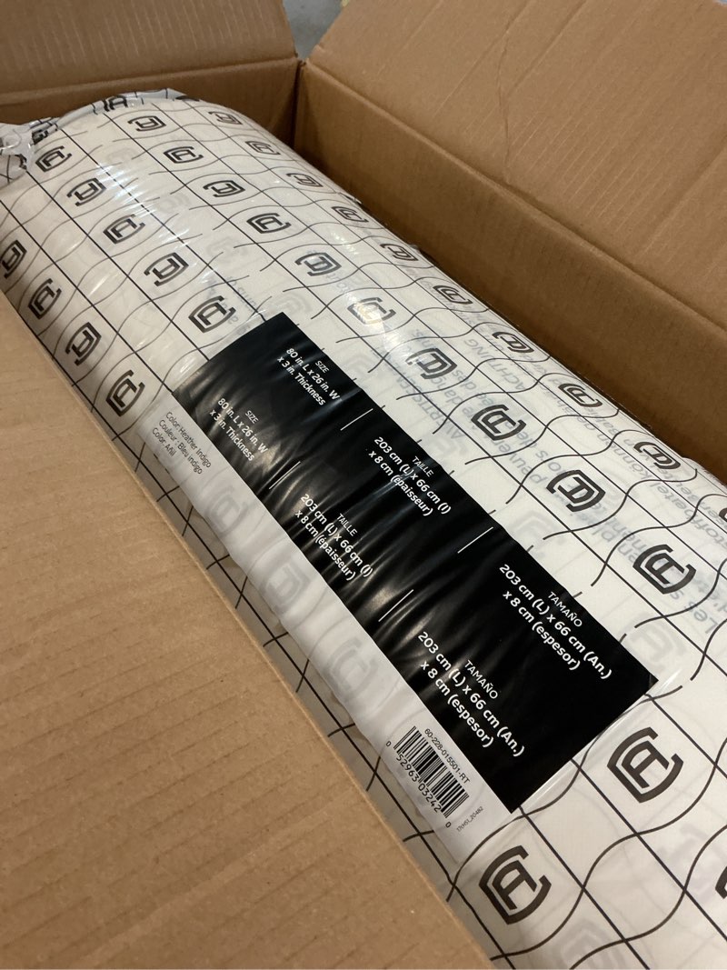 Condition photo showing Good Condition for Classic Accessories 62-029-INDIGO-EC Montlake Outdoor Chaise Lounge Cushion, 80 x 26, FadeSafe, Water-Repellent, Heather Indigo Heather Indigo 1 Pack - 80 x 26 x 3 Inch