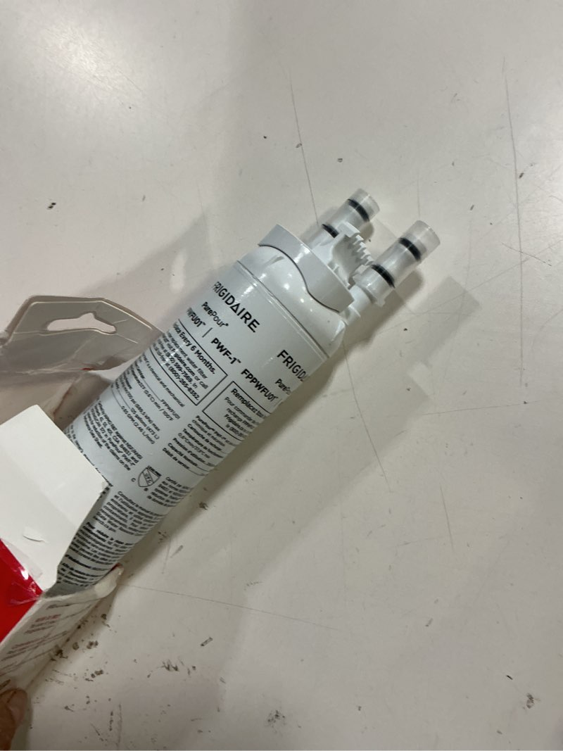 Condition photo showing Good Condition for Frigidaire FPPWFU01 PurePour PWF-1 Water Filter 1 Count (Pack of 1)