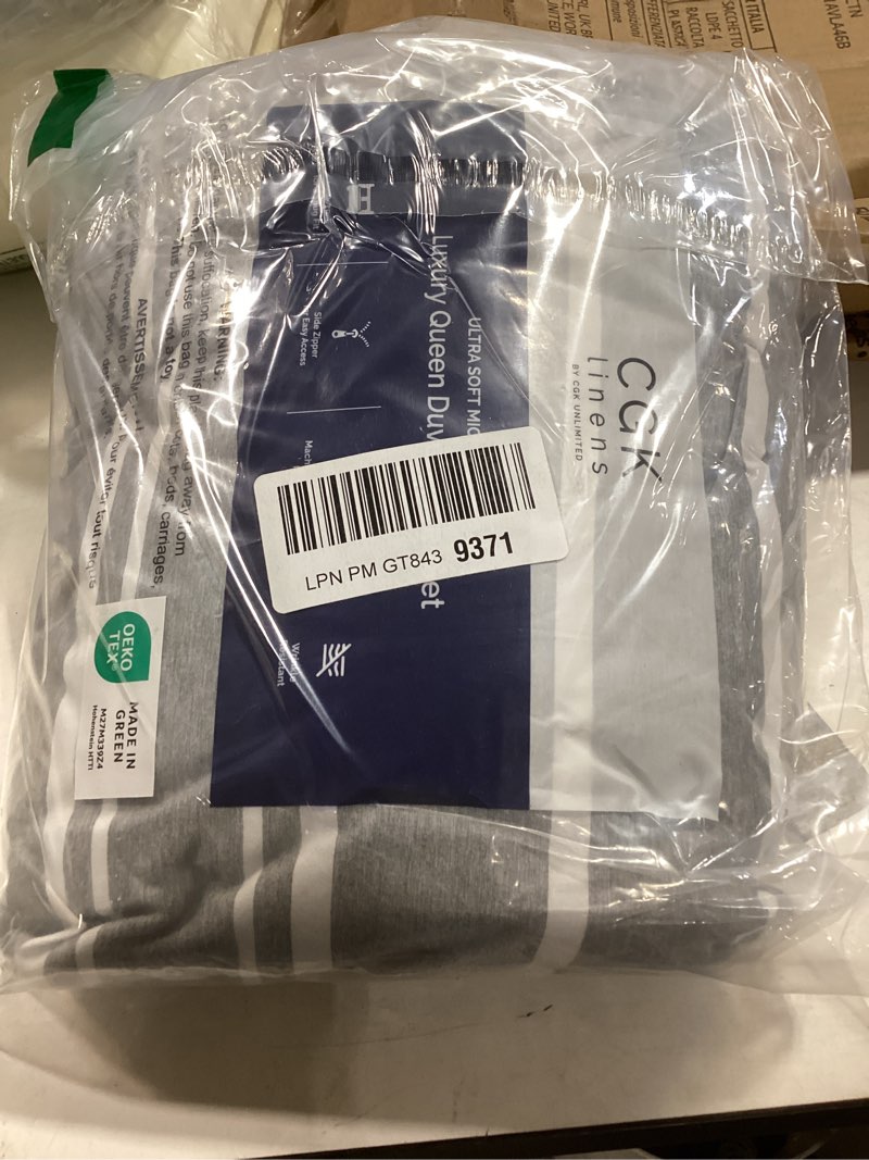 Condition photo showing New/Like New for duvet cover queen size set - extra soft queen duvet cover 90" x 90" with 2 pillow shams - hotel luxury, easy care & fade free with zipper closures & ties - comfy, cozy and breathable (grey stripes) 45 - grey stripes 3 (no comforter) queen (90x90)