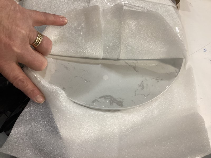 Condition photo showing New/Like New for Reallnaive Round Marble Cheese Board 11.8 Inch Charcuterie Cutting Tray Marble Serving Decorative for Decoration Charcuterie Kitchen White Round