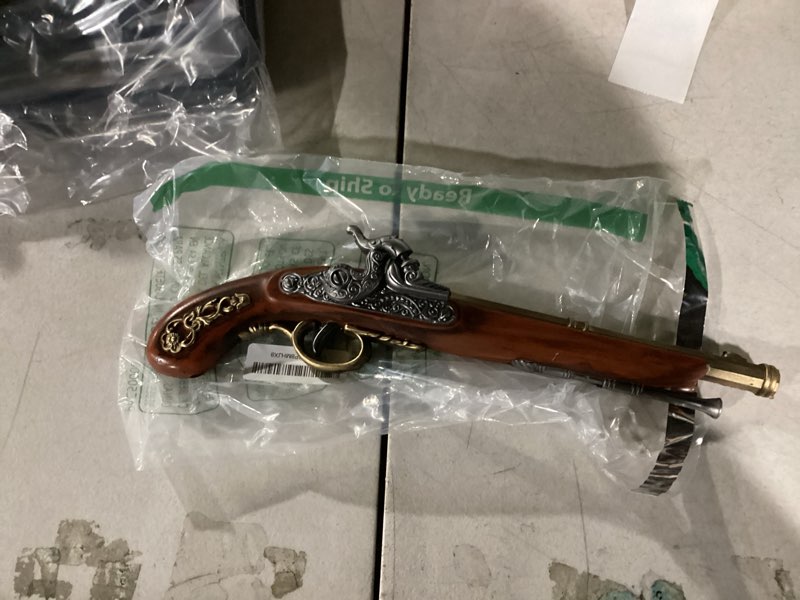 Condition photo showing Good Condition for 17th & 18th Century Italian Flintlock Collectible Foam Gun Replica for Cosplay Display Prop, Halloween Costume Accessory, Collectible Gift