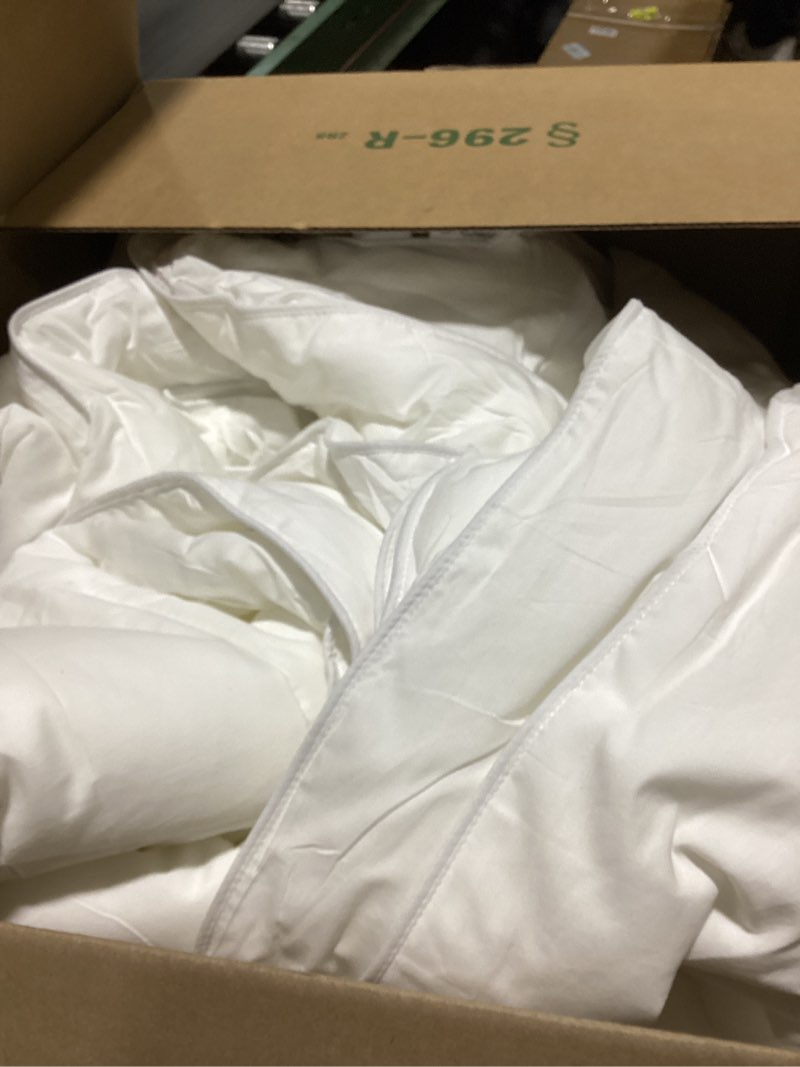 Condition photo showing As Is for ugg full/queen comforter duvet insert - luxury soft basic box quilt bedding with down alternative fill for all seasons, hotel style fluffy queen comforter bedding set, bright white (devon) full/ queen