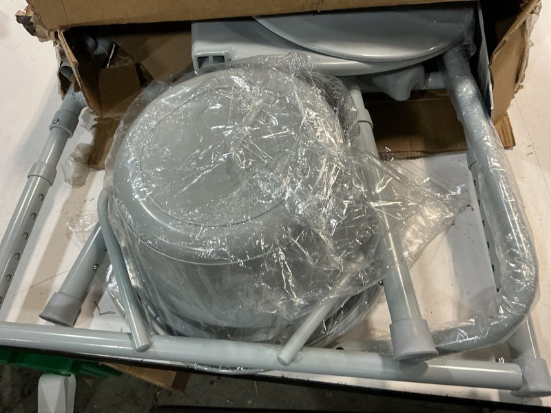 Condition photo showing Good Condition for steel folding bedside commode
