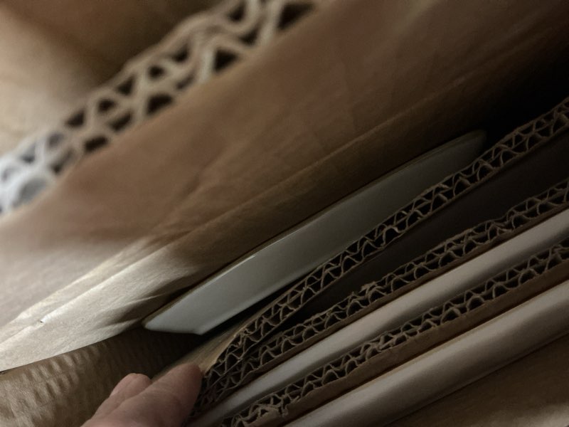 Condition photo showing Good Condition for Famiware Dinnerware Sets for 8, Ocean Square 24-Piece Kitchen Plates and Bowls Sets, Microwave and Dishwasher Safe, Scratch Resistant, Vanilla White Vanilla White Set(24pcs)