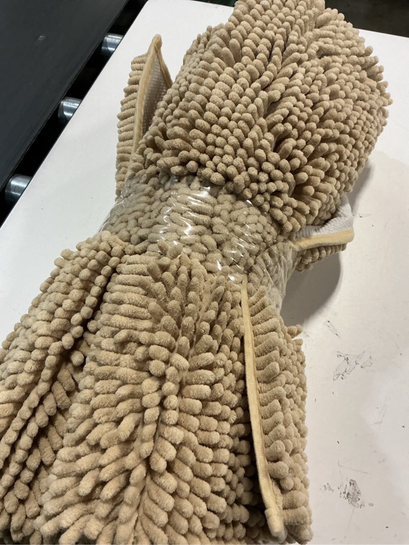 Condition photo showing Good Condition for Muddy Mat® 2-Piece Beige Medium 30"X19" AS-SEEN-ON-TV Highly Absorbent Microfiber Door Mat, Bath Mat and Pet Rug, Non slip Thick Washable, Soft Chenille for Kitchen Bathroom Bedroom Indoor and Outdoor