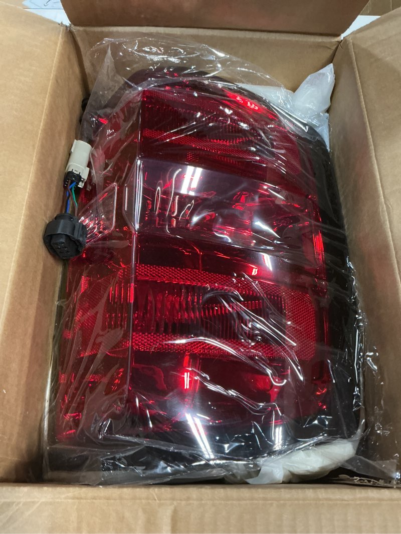 Condition photo showing Good Condition for Tail Light Compatible With 2014-2019 Chevy Silverado 1500 2500 HD GMC Sierra 3500 HD Right Passenger Side Taillight Replace 23141275 Halogen