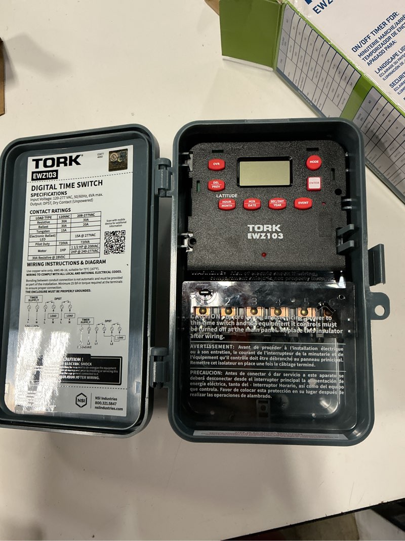 Condition photo showing Good Condition for tork timers in-wall countdown lighting timer