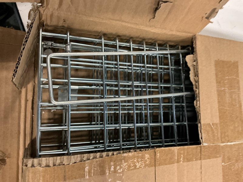 Condition photo showing Good Condition for vevor animal trap lb-28a 31"x10"x12"