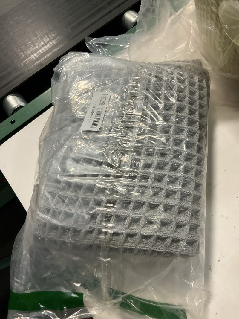 Condition photo showing Good Condition for smiry waffle bath mat 30x20, extra soft absorbent bathroom rugs, non slip machine washable quick dry