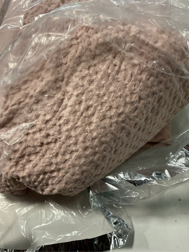 Condition photo showing Good Condition for Bedsure Cotton Duvet Cover Queen - 100% Cotton Waffle Weave Pink Duvet Cover Queen Size, GentleSoft™ and Breathable Bedding Set for All Season, 3 Pieces, 90"x90"