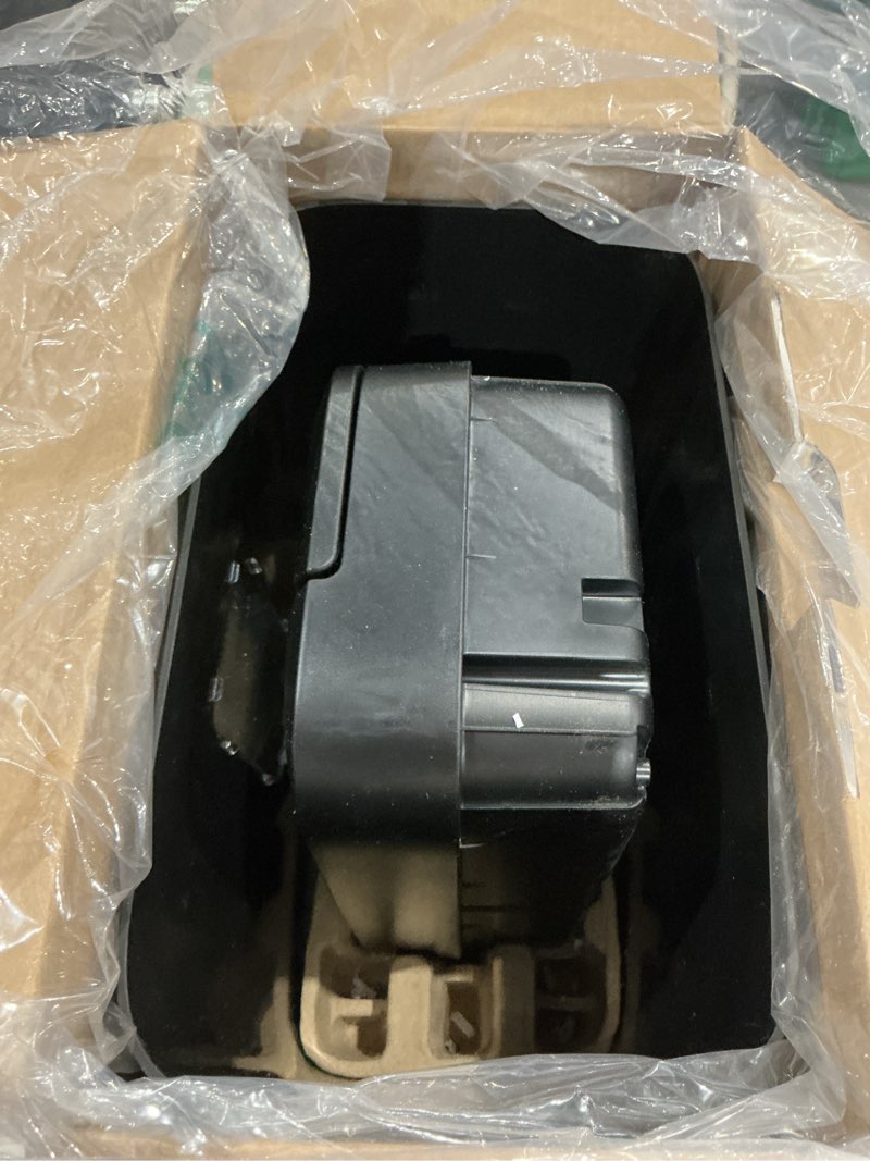 Condition photo showing Good Condition for pen+gear 6-sheet cross-cut paper/credit card shredder with 3.7 gallon bin, black, home & office use