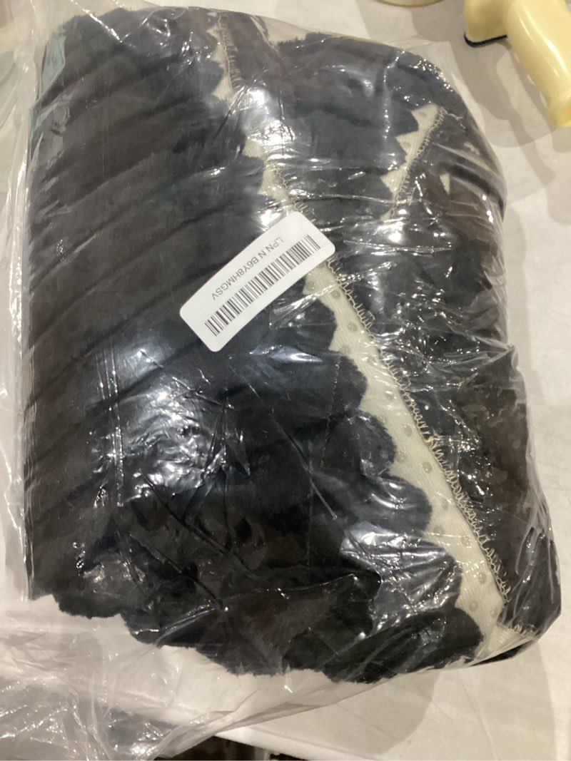 Condition photo showing New/Like New for haomaijia waterproof couch cover for dogs washable,faux fur pet couch covers for sofa,soft dog bed cover non-slip couch covers for 3 cushion couch sofa pet friendly (black, 35" x 74" 1 pack) black 35" x 74" 1 pack