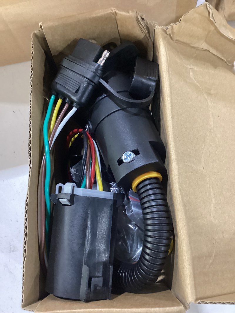 Condition photo showing Good Condition for autoxbert 7 way blade round 4 pin flat trailer plug adapter connector dual output vehicle side factory plug for rv truck factory tow package uscar 7 way socket