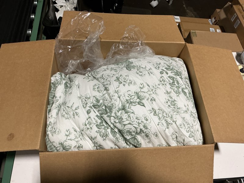 Condition photo showing Good Condition for Laura Ashley - King Comforter Set, Premium Cotton Bedding with Matching Shams & Bonus Decorative Pillow Covers, Floral Home Decor, Oeko-Tex Certified (Toile Delight Green, King) Toile Delight Green King
