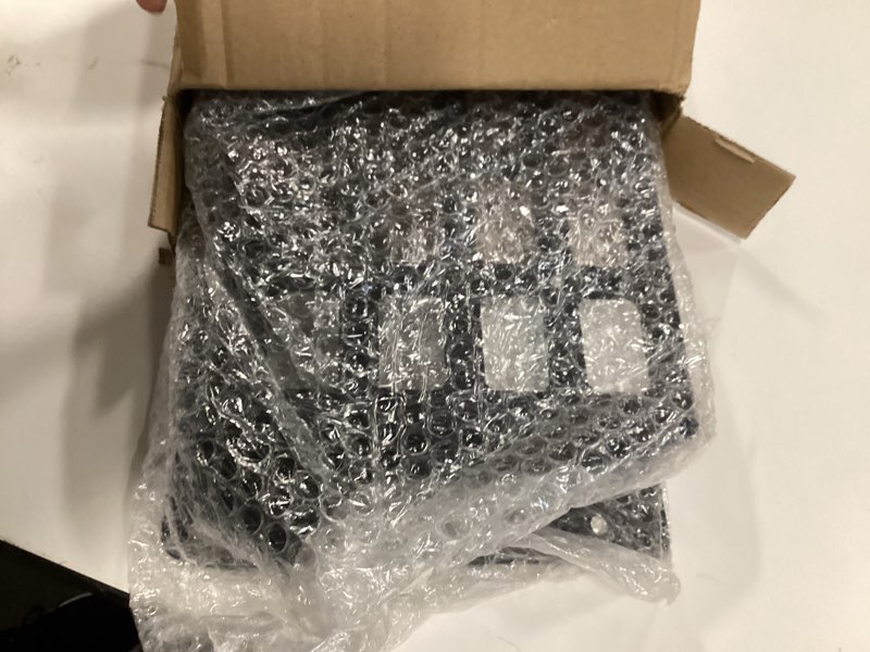 https://lotting-media.assets.bidfta.com/lotting_c550d0ac-a1be-474a-8277-eb304b39efdc