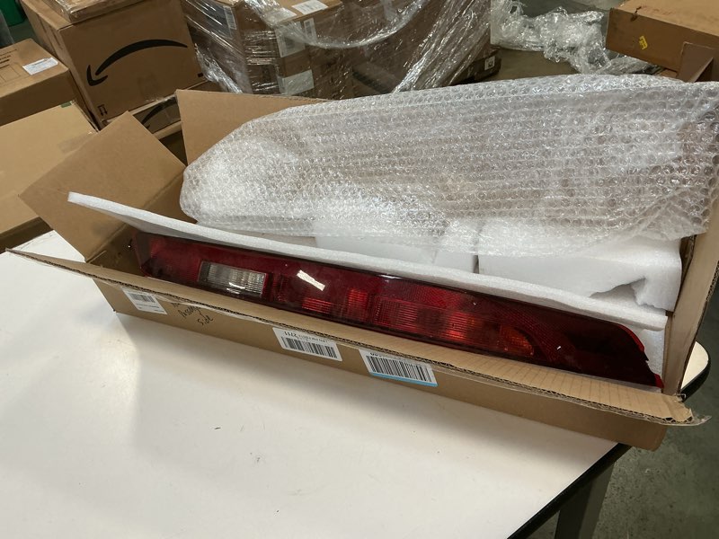 USTAR Rear Bumper Tail Light Compatible with Audi Q5 2018 2019 2020 2021 Rear Bump Brake Lights for 