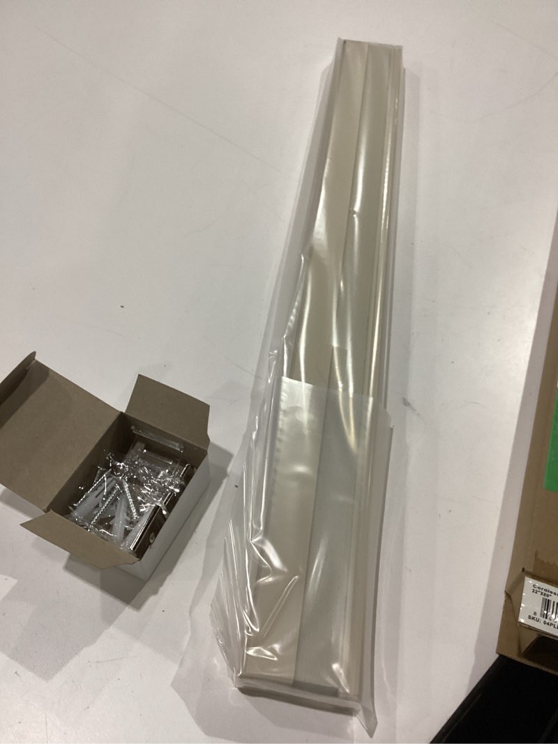 Cordless light filtering pleated shade color cream