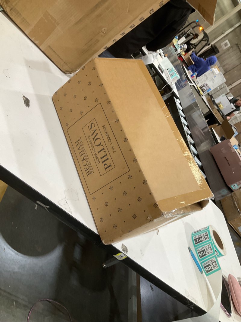 Condition photo showing Good Condition for Beckham Hotel Collection Bed Pillows Standard/Queen Size Set of 2 - Original Soft Down Alternative Pillow for Sleeping - Soft Support for Back, Stomach or Side Sleepers Queen / Standard White