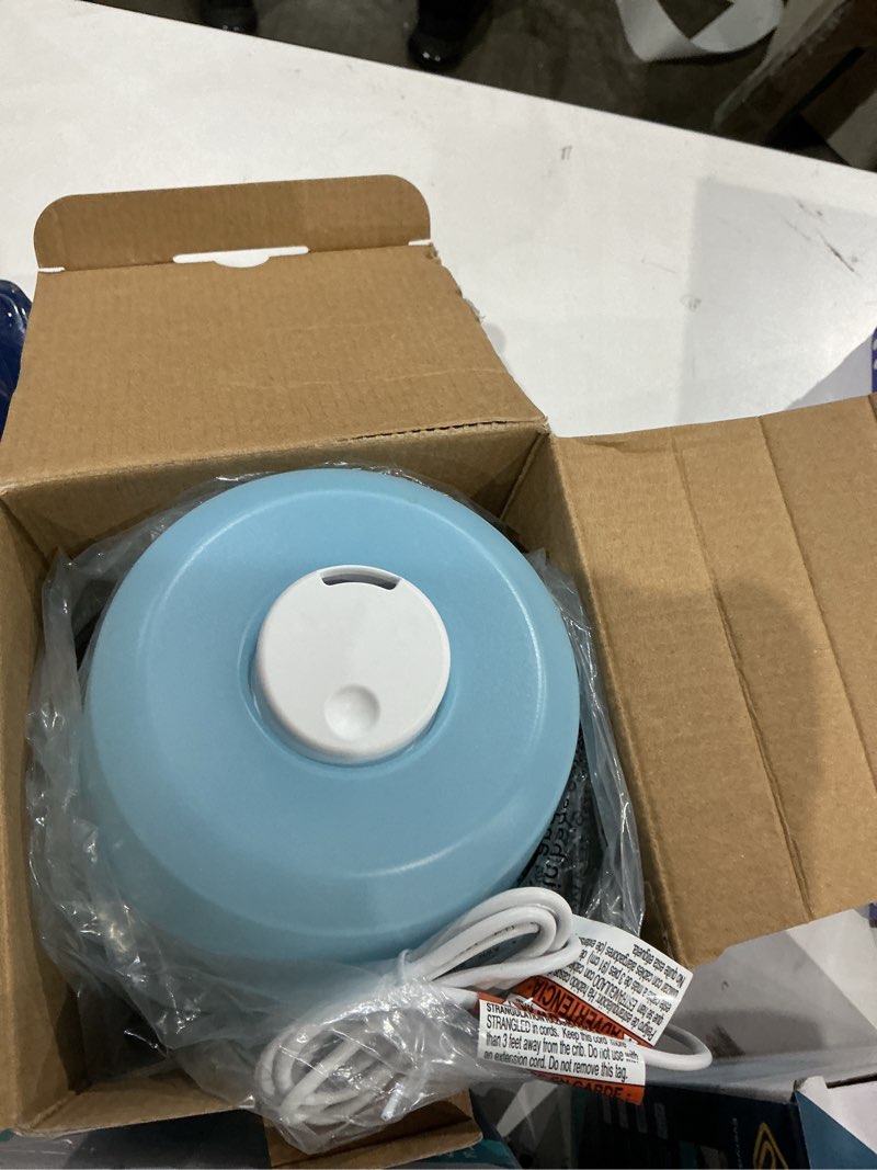 Condition photo showing Good Condition for safety 1st everyday compact cool mist humidifier, blue