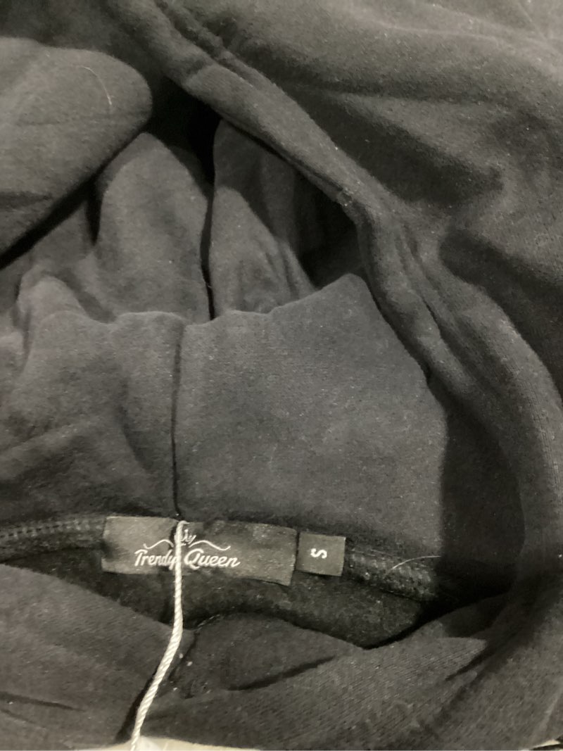 Condition photo showing Good Condition for trendy queen womens oversized hoodies fleece sweatshirts fall fashion pullover sweaters winter clothes black small