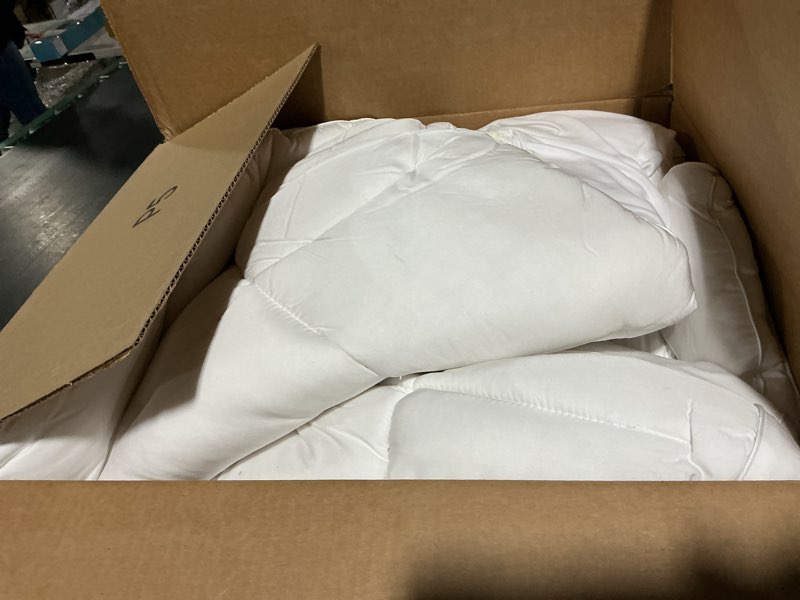 Condition photo showing As Is for SafeRest Cloud Guard Hybrid Mattress Protector & Pad (Extra Padded) - Waterproof Quilted Pillow Top Mattress Cover - Thick, Plush, Fitted Mattress Topper for Bed - Twin XL Size CloudGuard (Ultra Padded) Twin XL