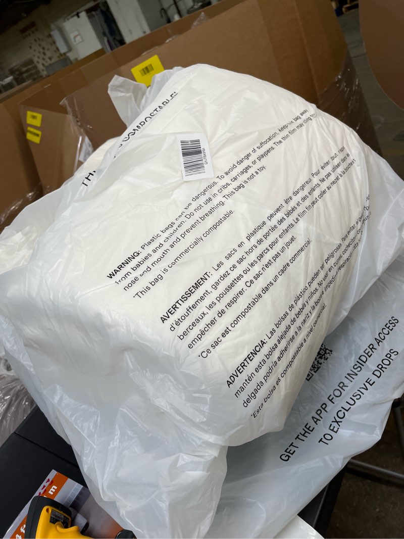Condition photo showing Good Condition for european linen dream quilt, full/queen, ivory