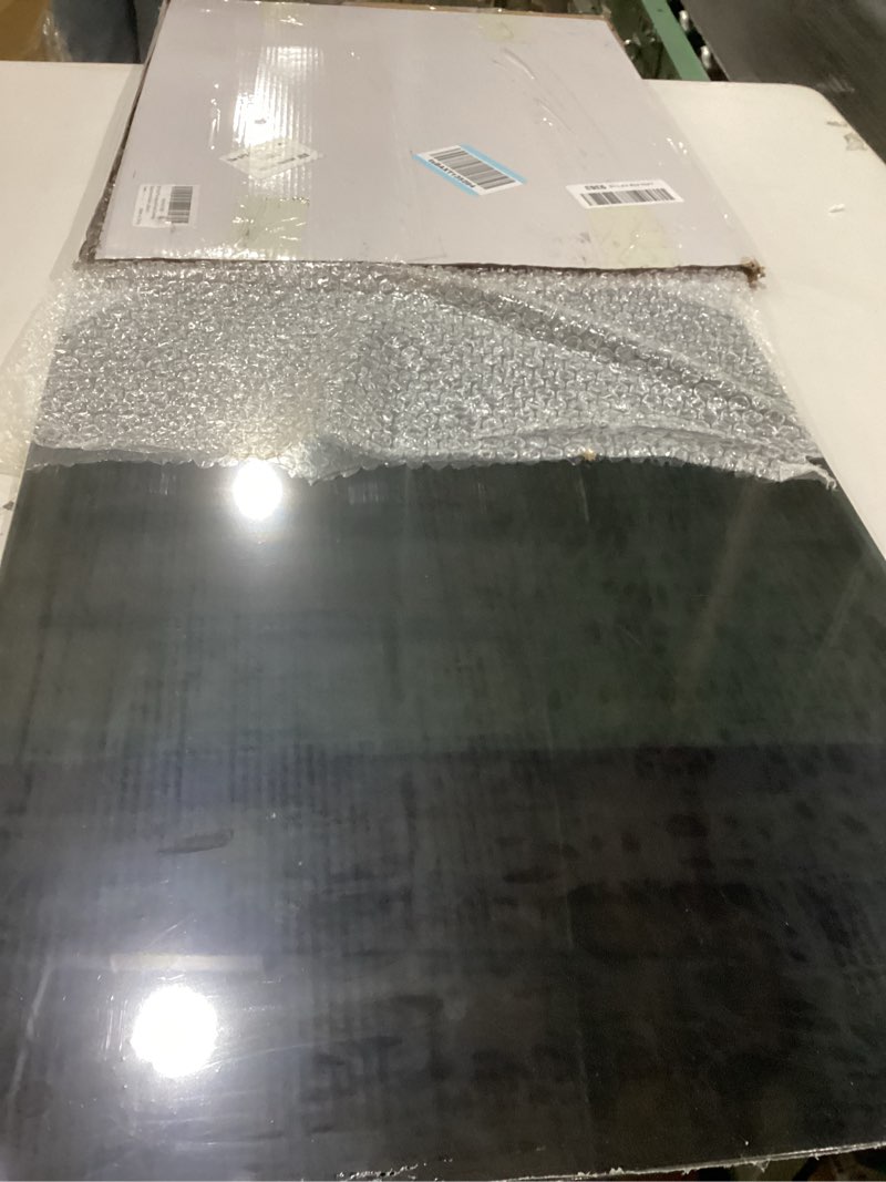 Condition photo showing New/Like New for 20"x16"Tempered Glass Cutting Board for Kitchen, Black Cutting Board for Countertop, Dishwasher Safe, Scratch Resistant, Heat Resistant, Shatter Resistant (Black) 16*20 Black