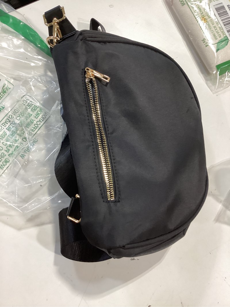 Condition photo showing Good Condition for bum bags for women checkered crossbody bag large nylon belt purse fanny packs, bonus with a extra st