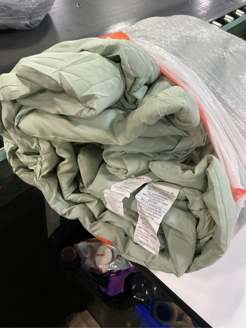 Condition photo showing As Is for Bedsure Sage Green Duvet Cover Queen Size - 3 Pieces Prewashed Cotton-Like Extra Soft Bedding Set, Includes 1 Duvet Cover 90x90 Inches with Zipper Closure & 2 Pillow Shams, Comforter Not Included 03 - Sage Green (No Comforter) Queen (90" x 90")