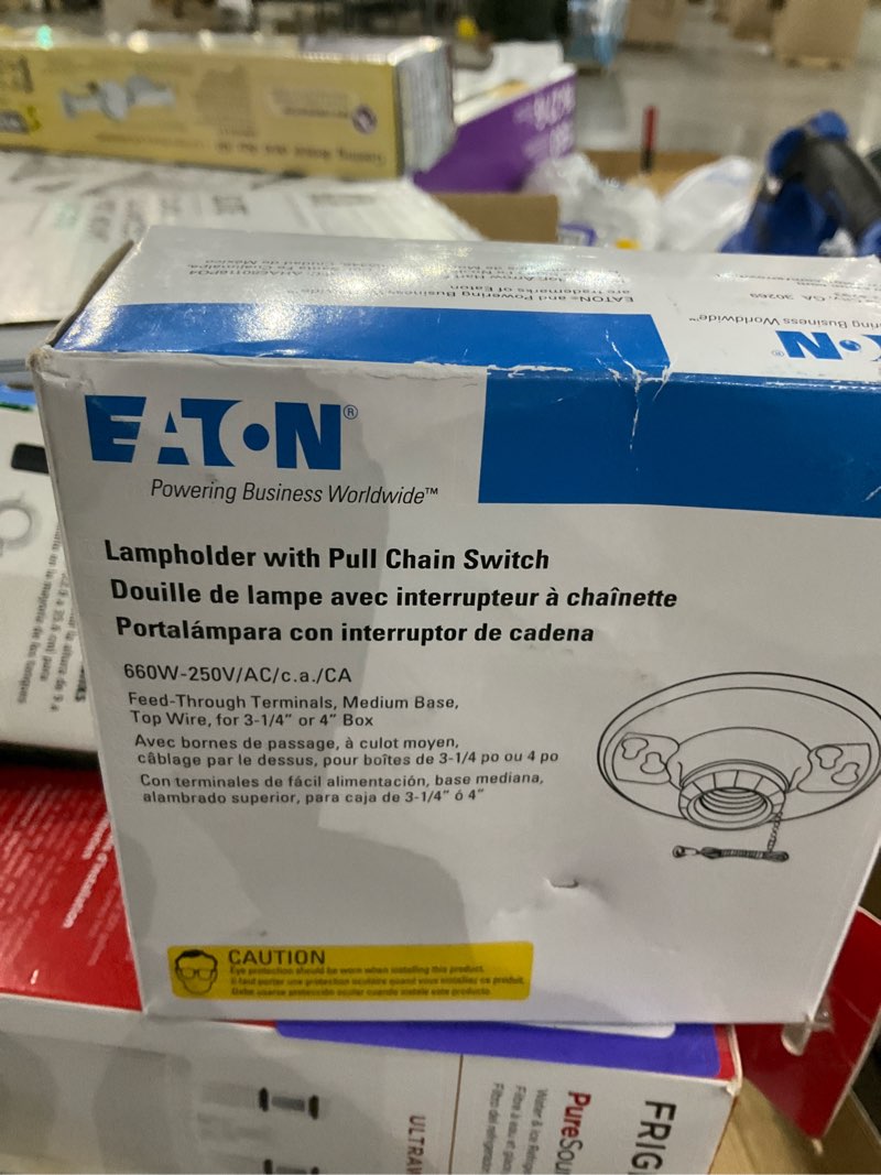 Lampholder will pull chain switch