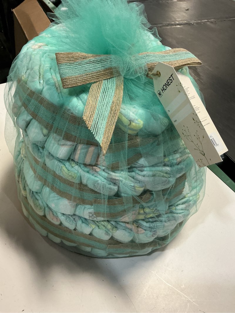 Condition photo showing New/Like New for ((Size 1 8-14 ))The Honest Company Deluxe Diaper Cake Diapers Baby Personal Care Plant-Based Wipes Above it All,