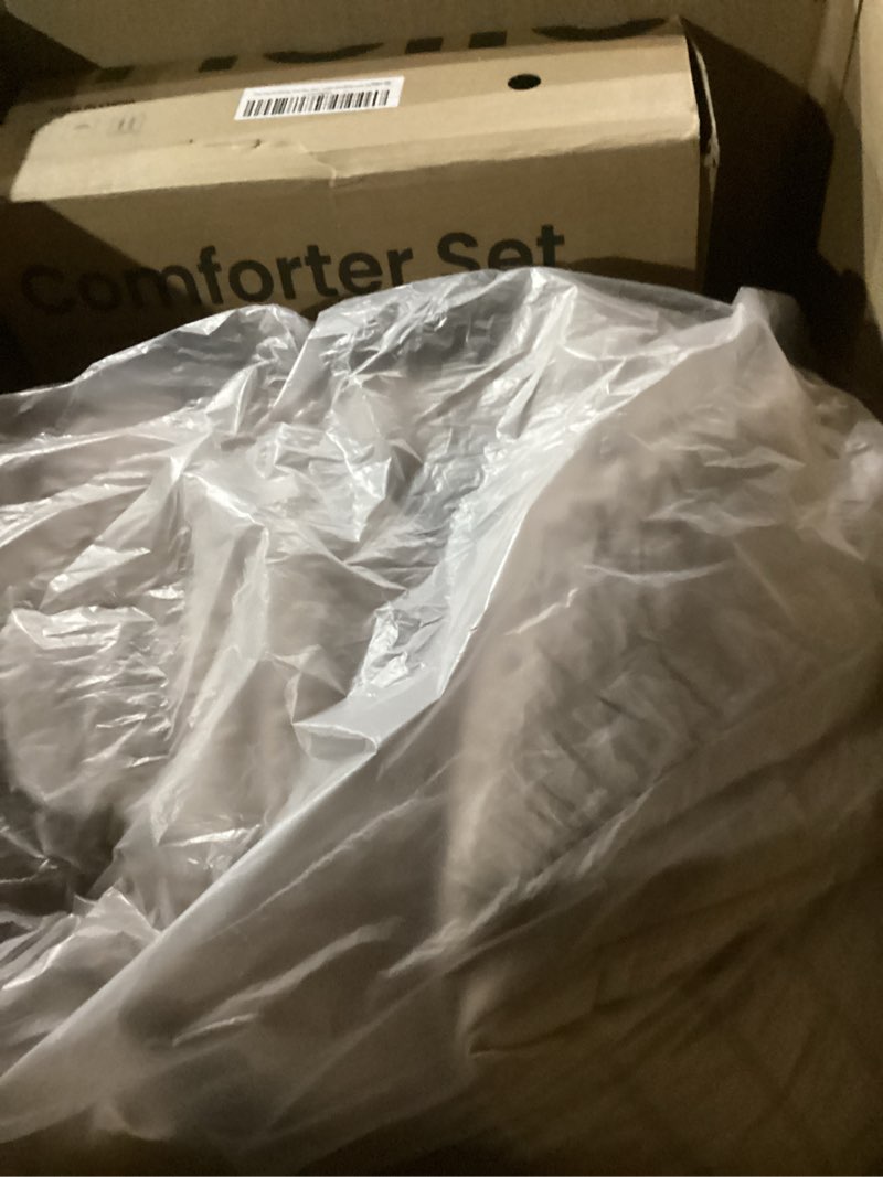 Condition photo showing New/Like New for love's cabin seersucker burlwood california king comforter set, 7 pieces california king bed in a bag, all season bedding sets with comforter, flat sheet, fitted sheet, pillowcase and pillow sham california king (104"x96") burlwood
