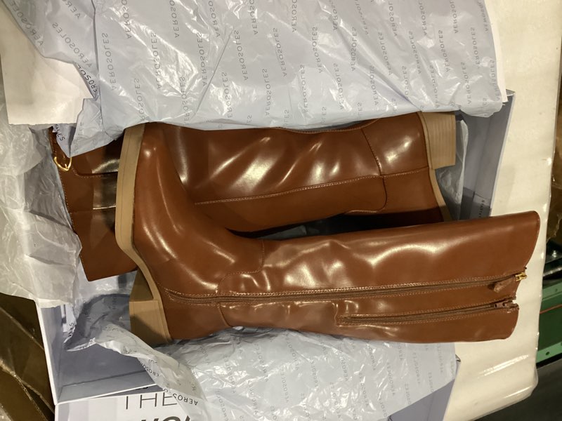 Condition photo showing New/Like New for Aerosoles womens Della 9.5 Tan Faux Leather