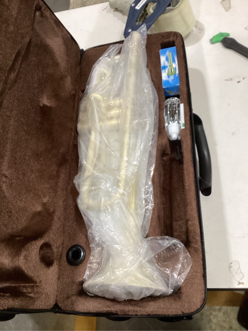 Condition photo showing New/Like New for rowell bb trumpet student trumpet standard trumpets set with hard case, stand,7c mouthpiece, gloves for beginner, advanced students and adult gold