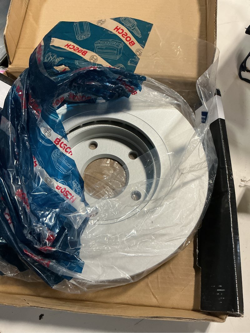 Condition photo showing New/Like New for bosch 40011473 quietcast premium disc brake rotor - front, 295.8mm (single) | compatible with select nissan rogue, rogue select, sentra