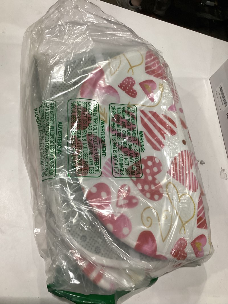 Condition photo showing Good Condition for Valentine's Day Bathroom Rugs and Mats Sets 3 Piece Red Love Heart Bathroom Sets Non Slip Bath Rug S