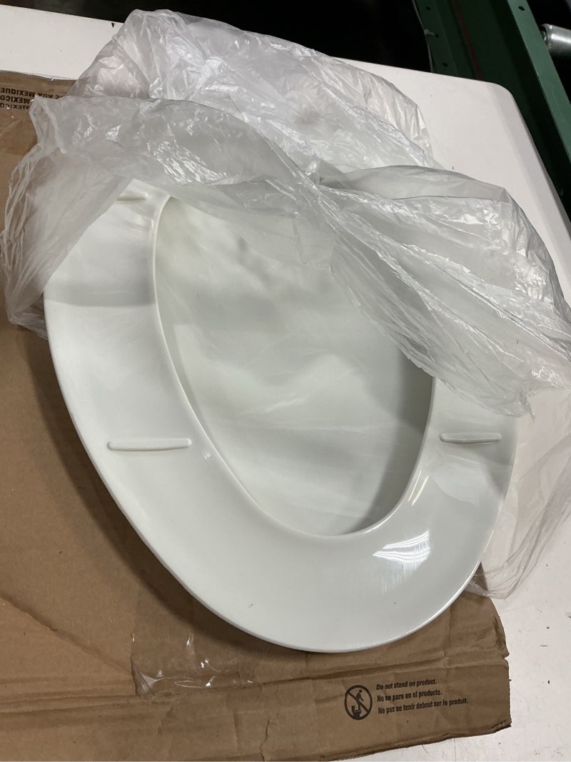 Condition photo showing Good Condition for bemis 170 000 toilet seat, elongated, plastic, white