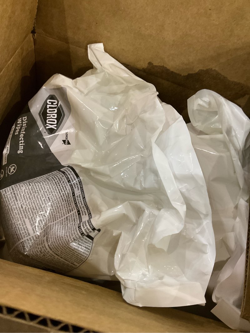 CloroxPro Clorox Disinfecting Wipes, Fresh Scent, 700 Count (Pack of 2)