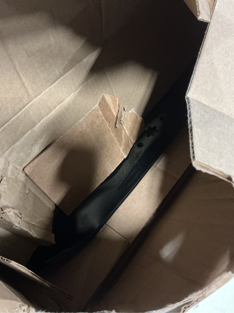 Condition photo showing Good Condition for mtd genuine parts 19a30006oem mulching kit for 42-inch cutting decks (2009 – 2011), black
