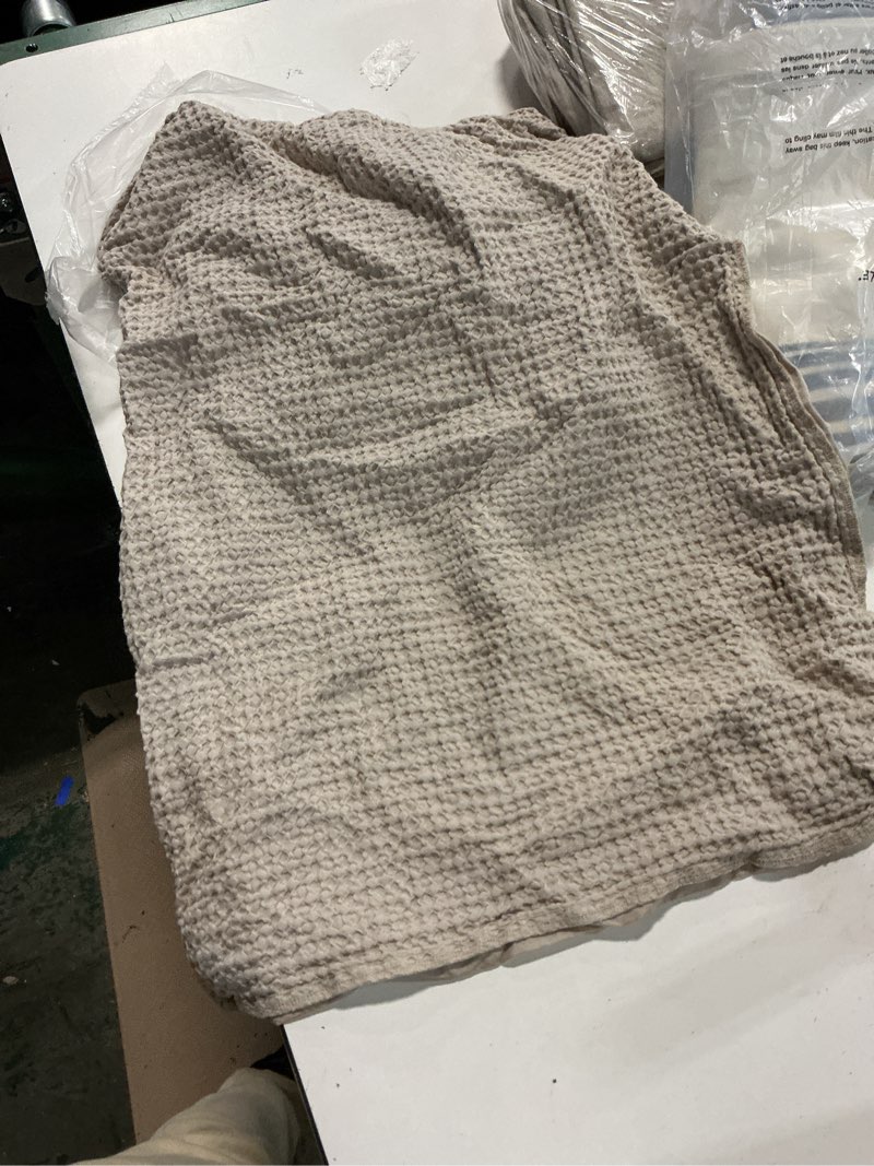 Condition photo showing Good Condition for european linen cotton stitch sham set color: natural size: standard