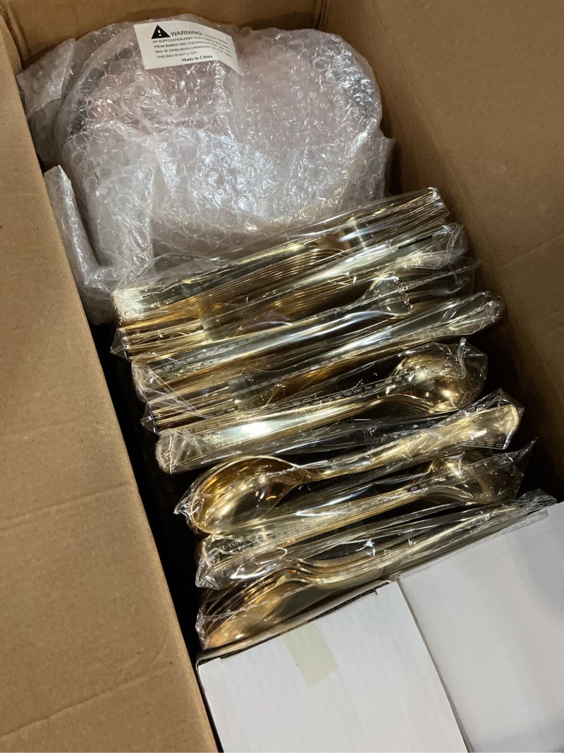Condition photo showing New/Like New for gather 700pcs pink plastic plates - gold rim disposable plastic dinnerware set include 200 pink plates, 300 silverware, 100 napkins, 100 cups for party & wedding & mother's day 100 guests pink