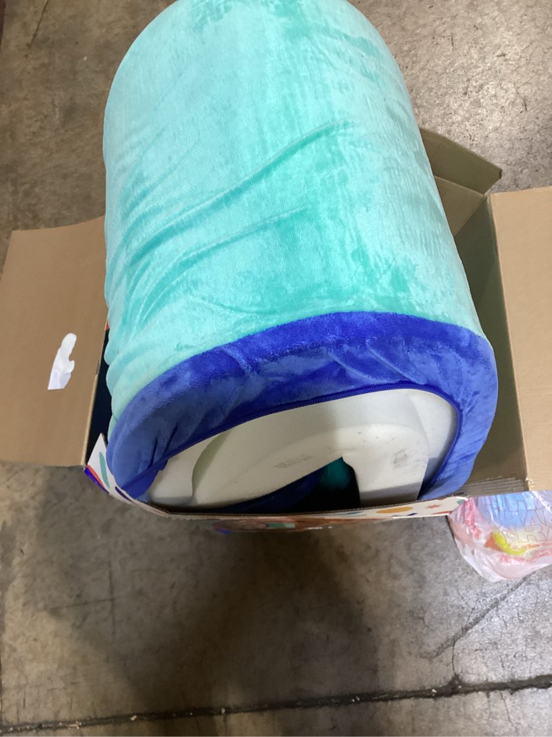 Condition photo showing Good Condition for battat hop in foam ball pit with 65+ balls and washable cover, toddler and indoor preschool toys