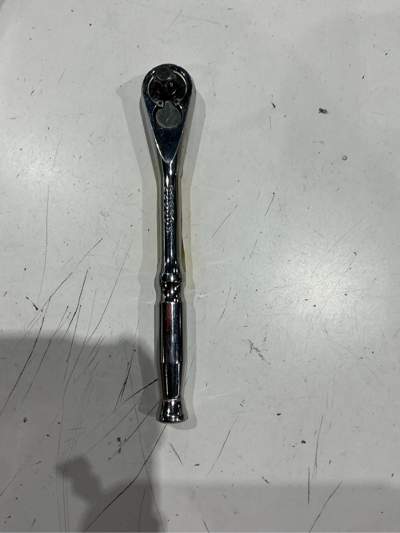 Condition photo showing Good Condition for husky 1/2" drive 72 tooth ratchet quick release 11" long