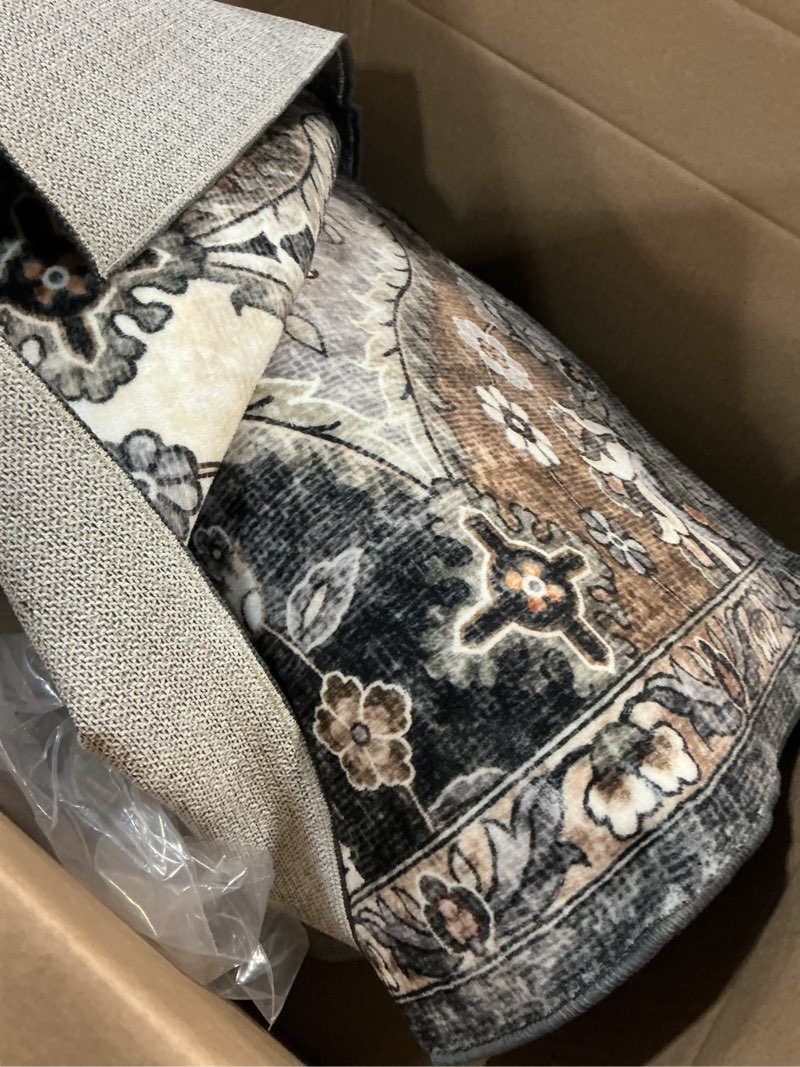 Condition photo showing Good Condition for rug