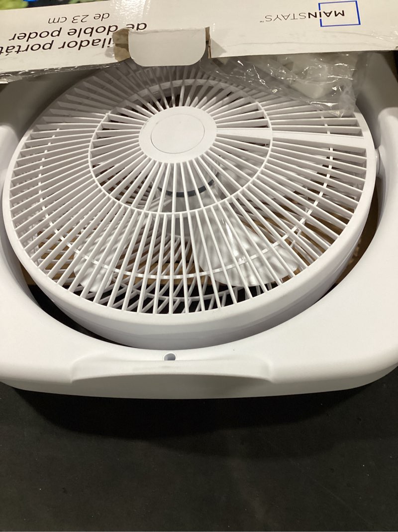 Condition photo showing Good Condition for mainstays 9" portable fan white