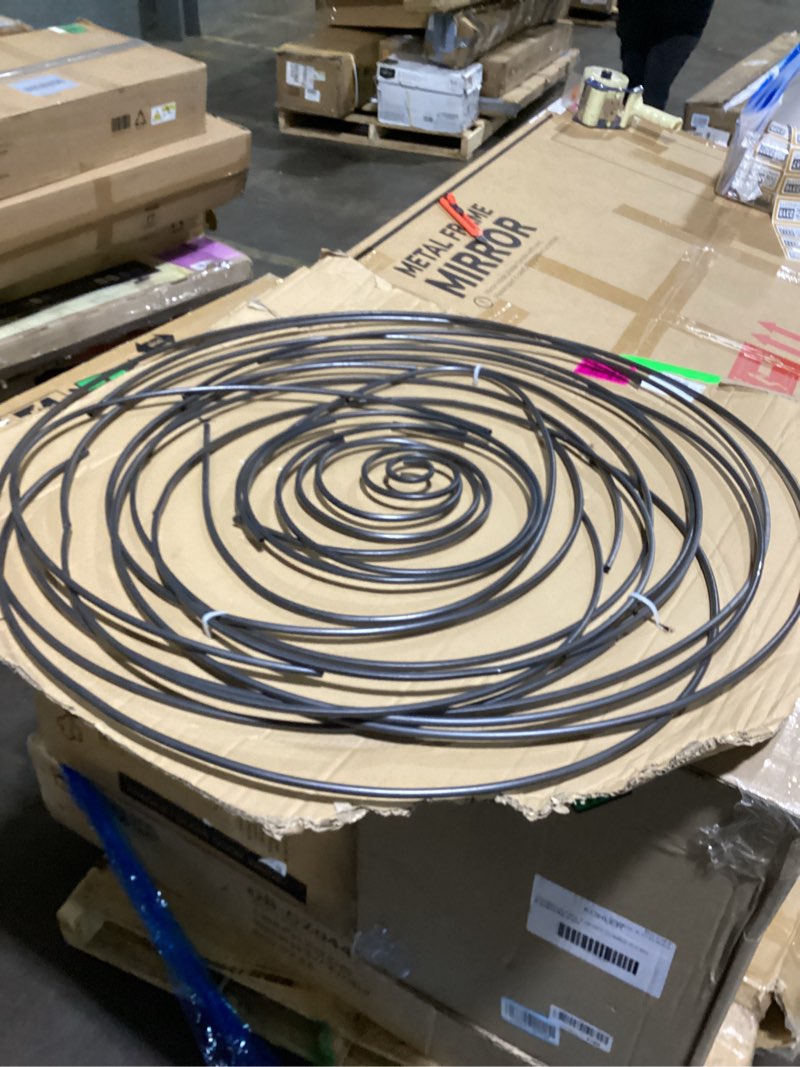 Condition photo showing Good Condition for Deco 79 Metal Abstract Home Wall Decor Round Overlapping Lines Wall Sculpture, Wall Art 36" x 1" x 3