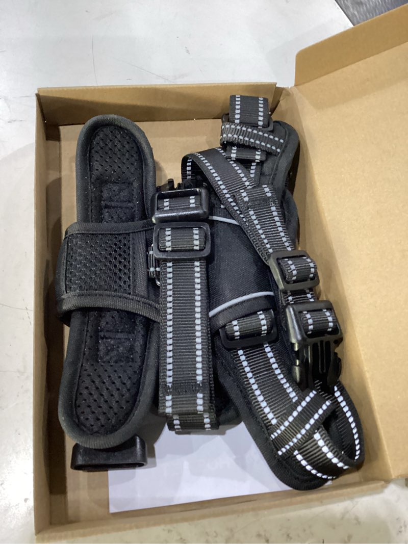 Condition photo showing New/Like New for phoepet no pull dog harness medium reflective front clip vest with handle,adjustable 2 metal rings 3 buckles,[easy to put on & take off](m, black) medium black
